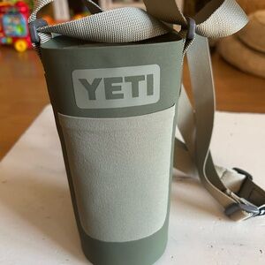 YETI Green Water Bottle Holder